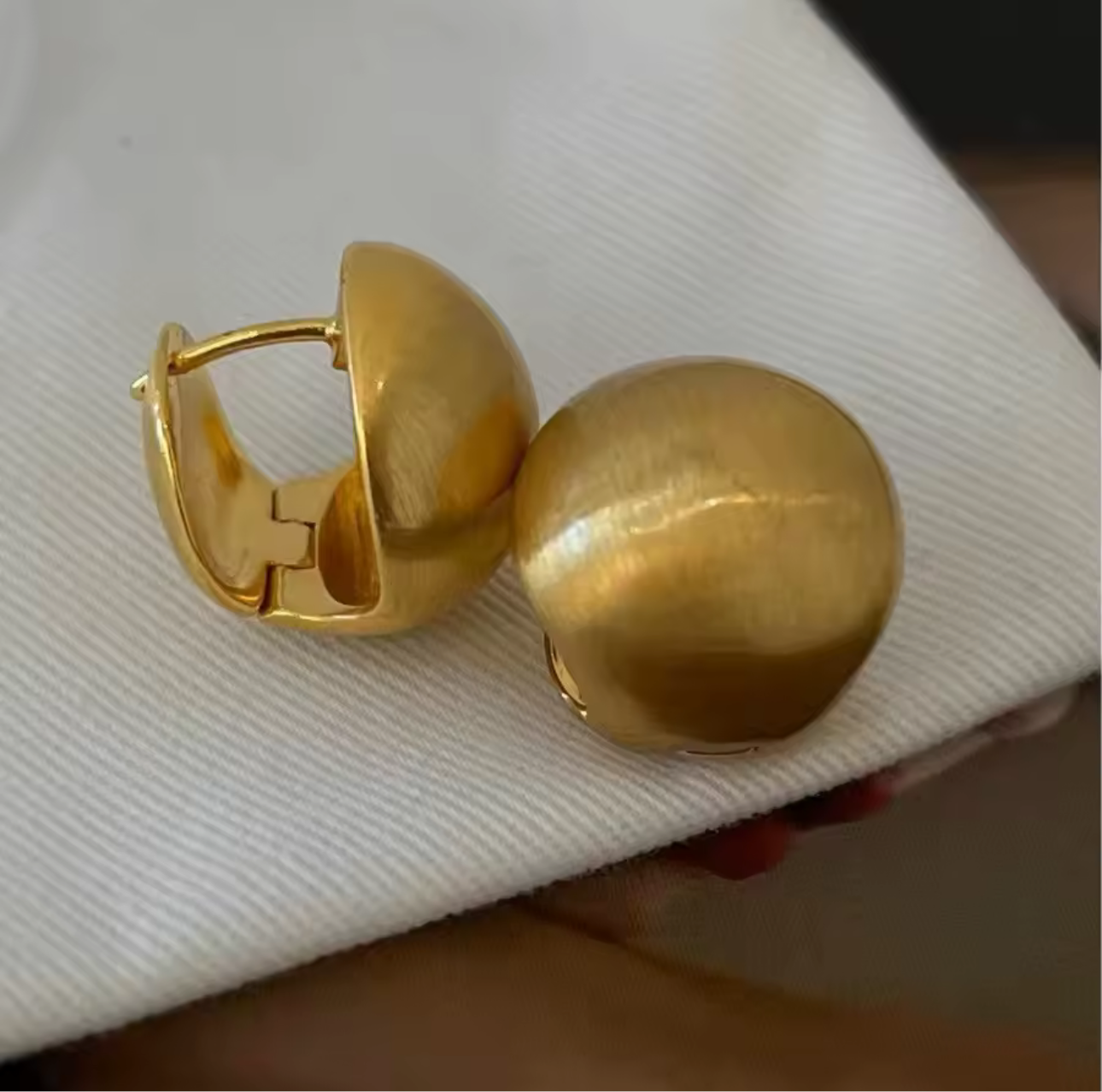 AURA DORADA EARRINGS